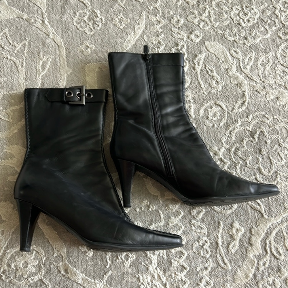 Vintage Franco Sarto Point Toe Leather buckled Ankle Boots Size 10 black